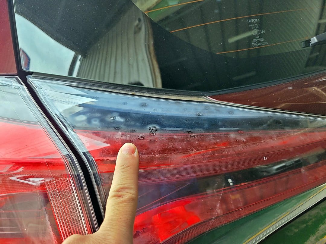 16' 紅 Toyota RAV4 更換尾燈