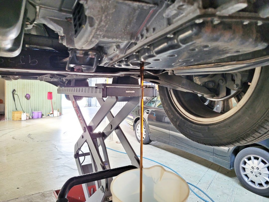 19' 黑 Outlander 更換變速箱油