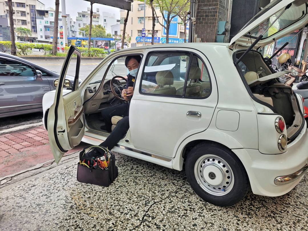 06' 白 Verita 準備交車