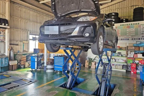 學弟來買車～