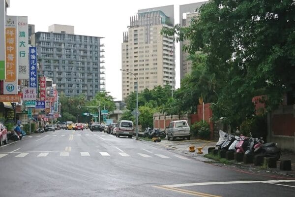 台南監理站 驗車塞爆!