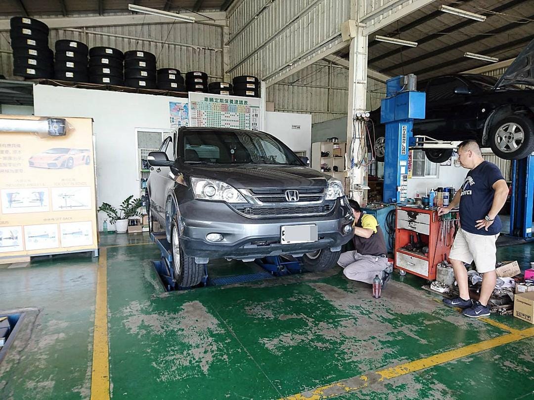 Honda CR-V回廠做保養！！