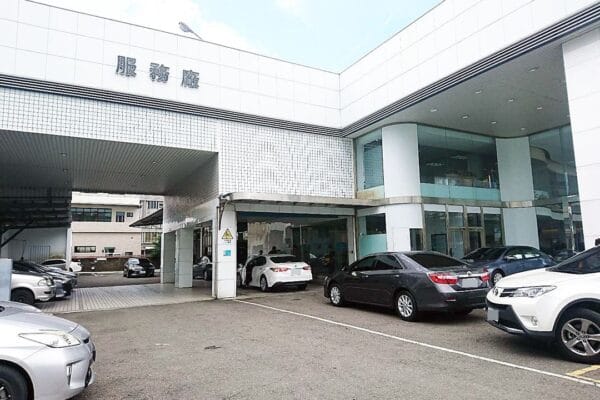 Camry 回歸仁Toyota原廠做保養囉！