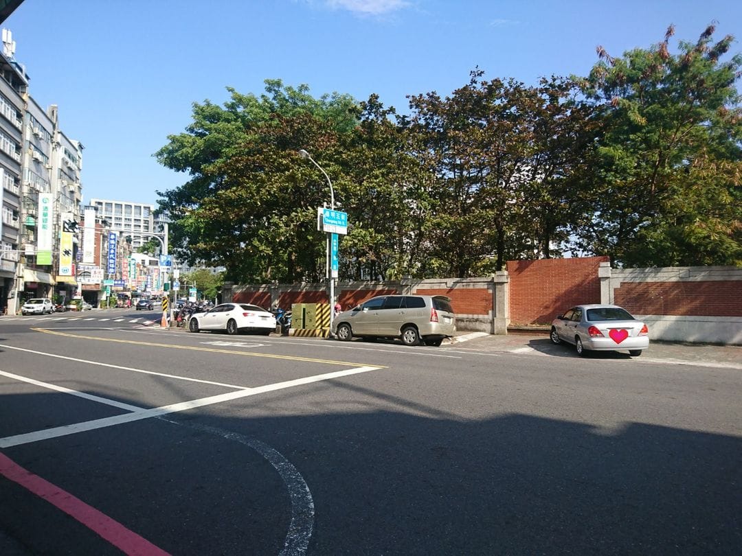 Nissan Sentra 來監理站過戶囉！