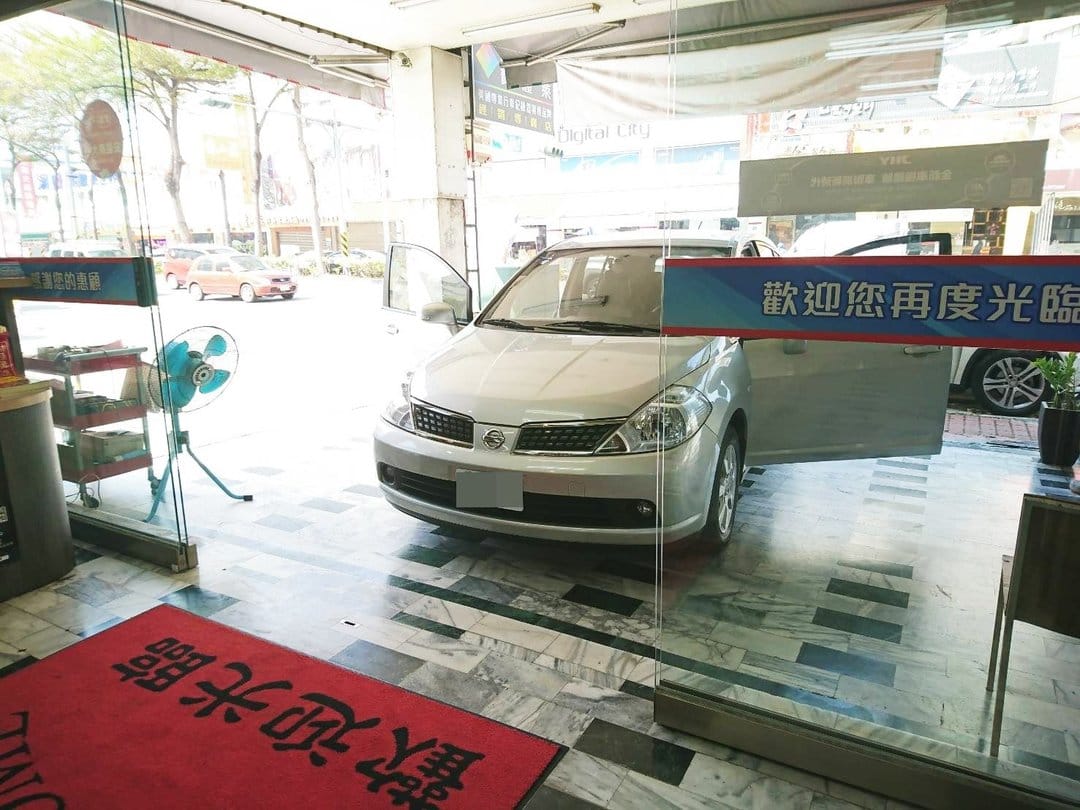 Tiida 安裝行車紀錄器～