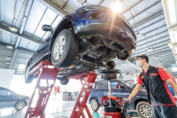 Mitsubishi Outlander 更換變速箱油 & 水箱水