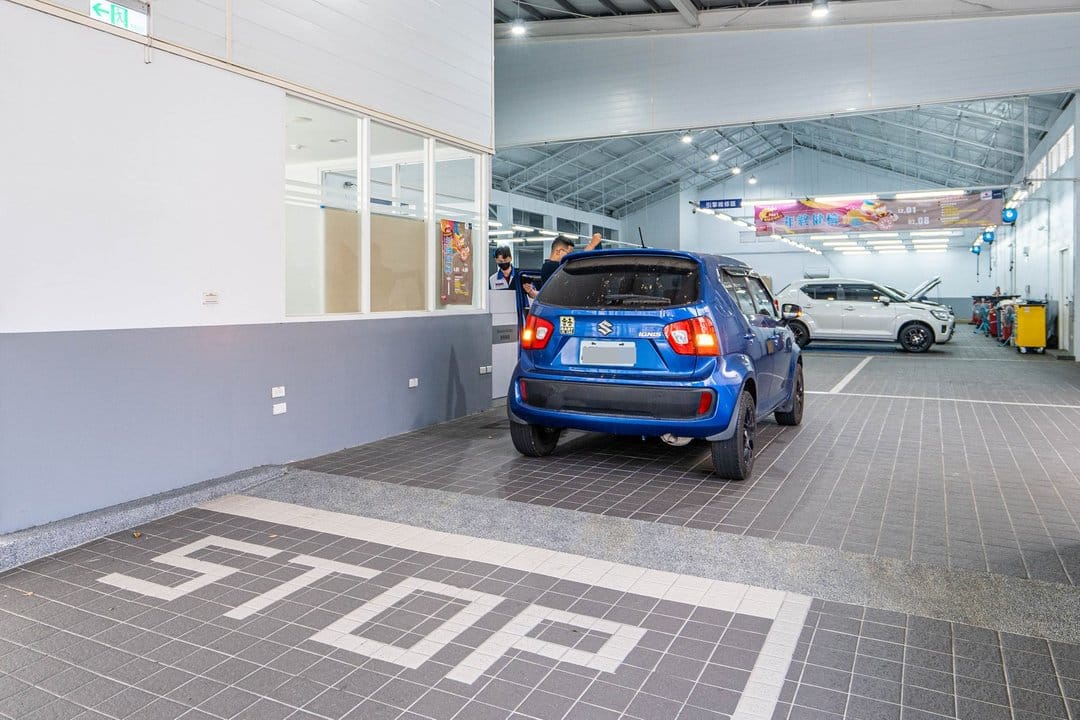 Suzuki Ignis 佳新南台南廠做12萬公里定保！