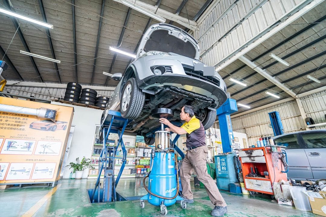 Suzuki SX4 做保養囉！