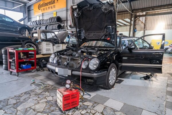 Mercedes-Benz W210 E280 更換風箱仁(蒸發器)