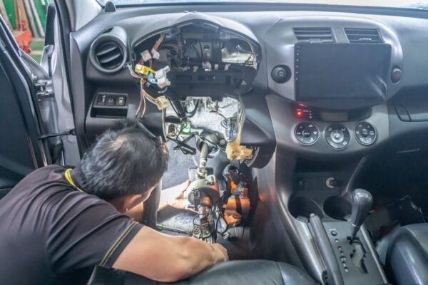 沒想到RAV4的4WD系統這麼特殊！