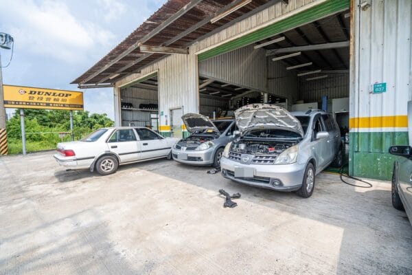 Tiida & Livina & 養車/維修
