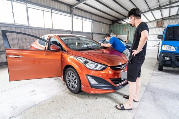 Hyundai Elantra EX 更換前檔玻璃