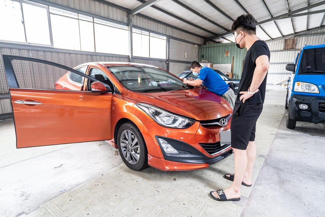 Hyundai Elantra EX 更換前檔玻璃