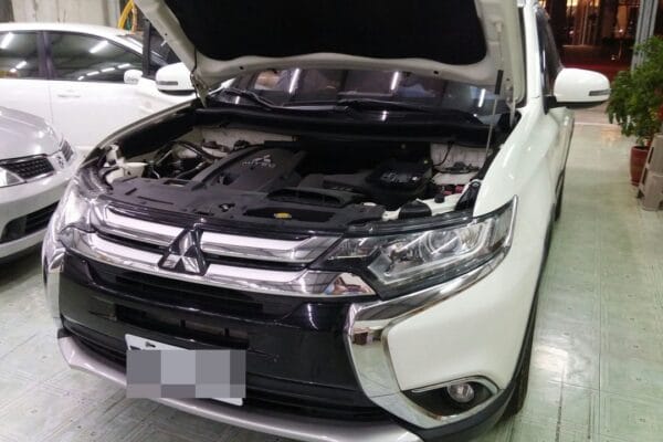 Outlander 的 Panasonic車機 藍芽當機
