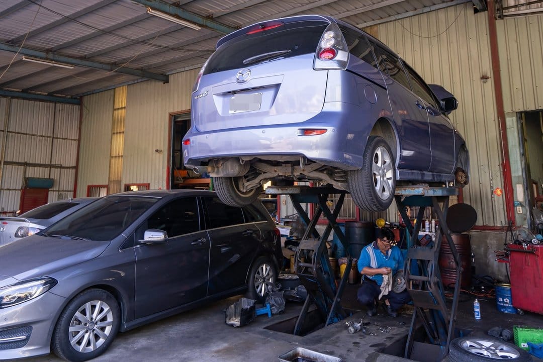 Mazda 5 變速箱內漏翻修！