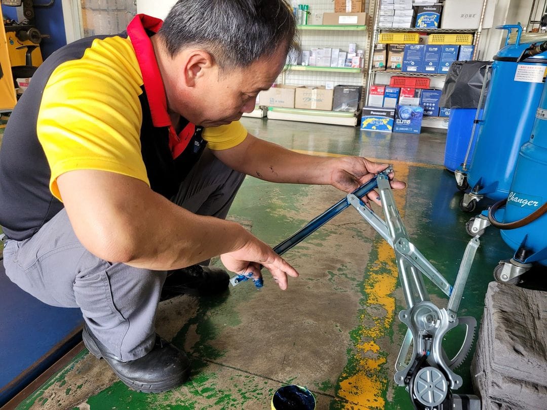 神A更換中控馬達 & 電動窗升降機