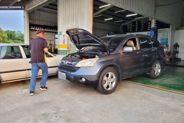 CR-V 更換右前大燈燈泡