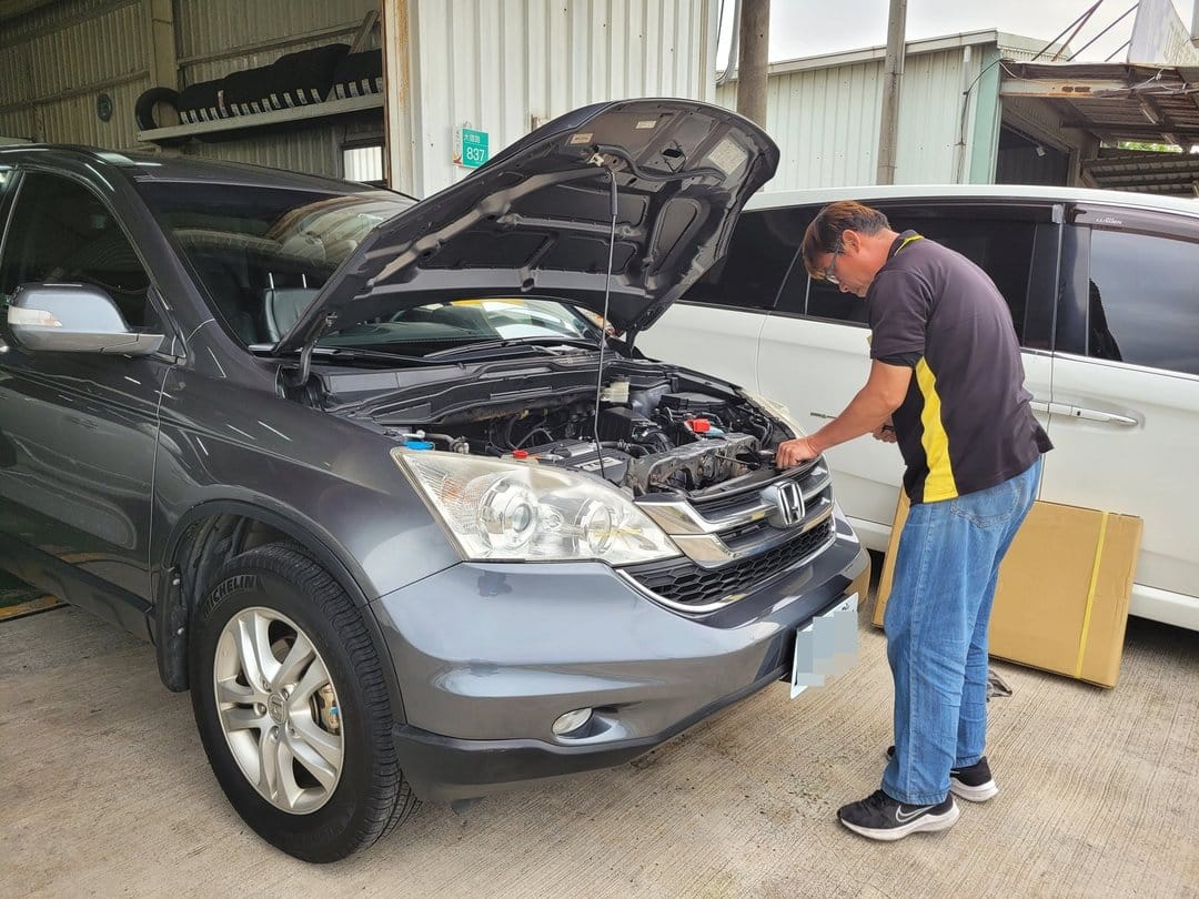 Honda CR-V 更換水箱 & 保養