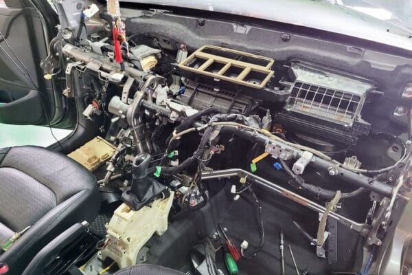 Hyundai Elantra 更換蒸發器(風箱仁)