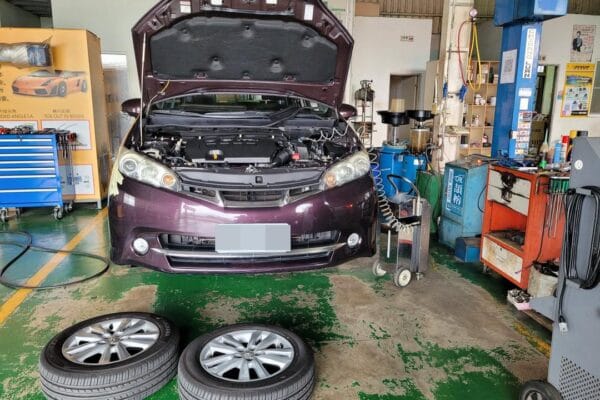 紫色 Toyota Wish 交車前保養
