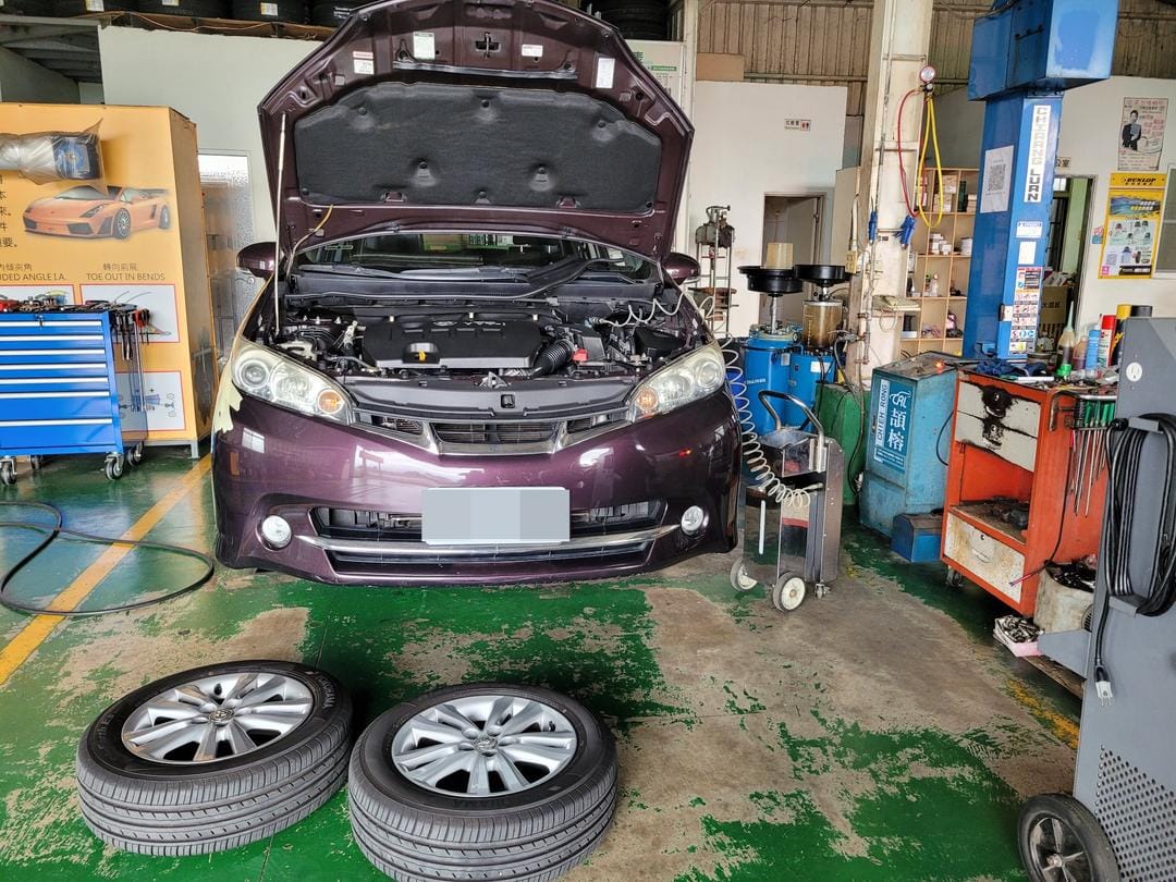 紫色 Toyota Wish 交車前保養