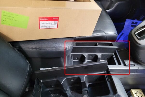 4.5代 CR-V 更換中央茶杯架