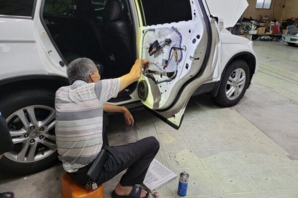 CR-V 來處理門板漏水問題
