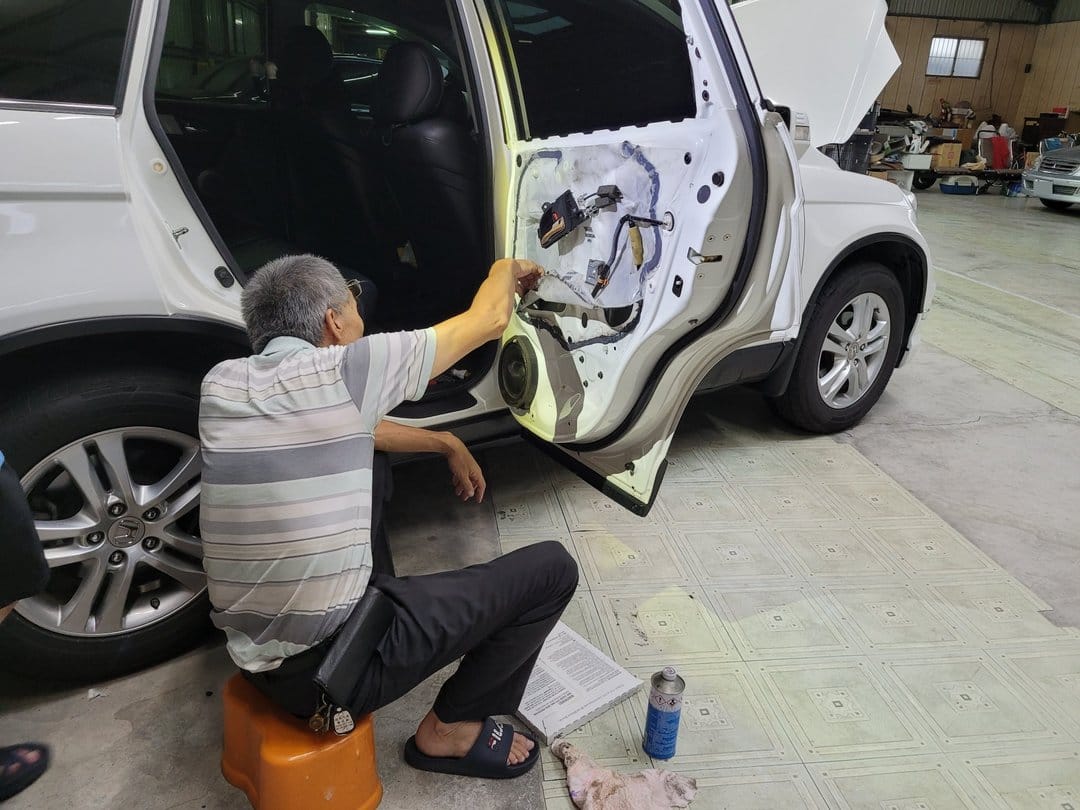 CR-V 來處理門板漏水問題