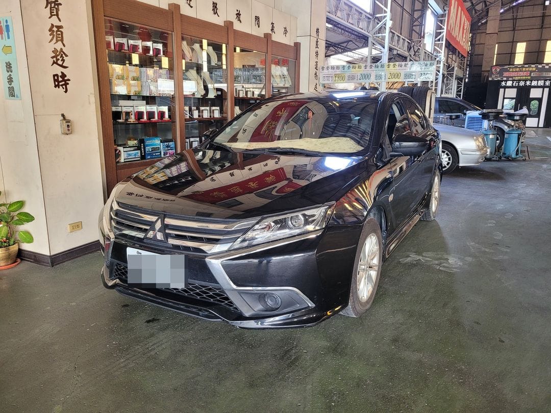 Grand Lancer 到興泰做鈑烤～