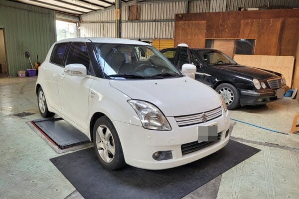 07′ Suzuki Swift 白色