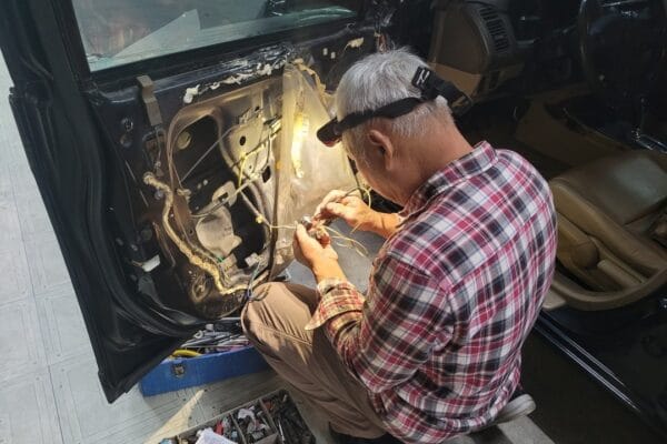 Honda Ferio 修復中控