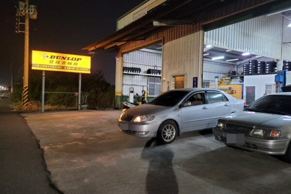 巧遇 Toyota Altis 來鉎富換水箱&做定保