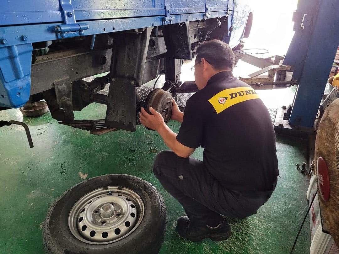 捕獲菱利小貨車來做定保