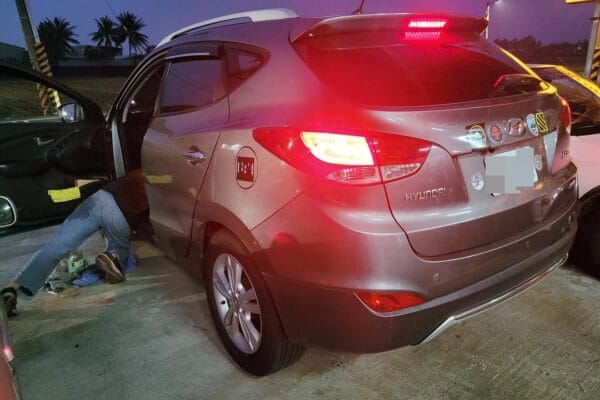 Hyundai ix35 煞車燈恆亮