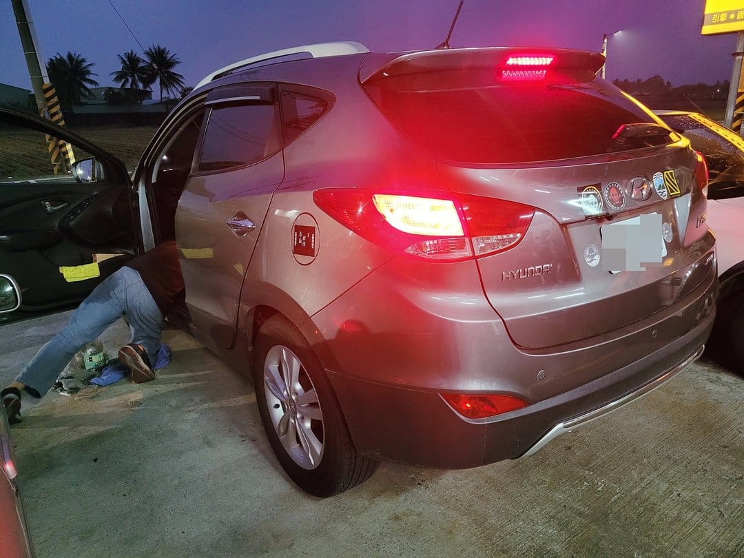 Hyundai ix35 煞車燈恆亮