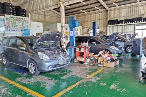 端午連假，三台都Nissan…….