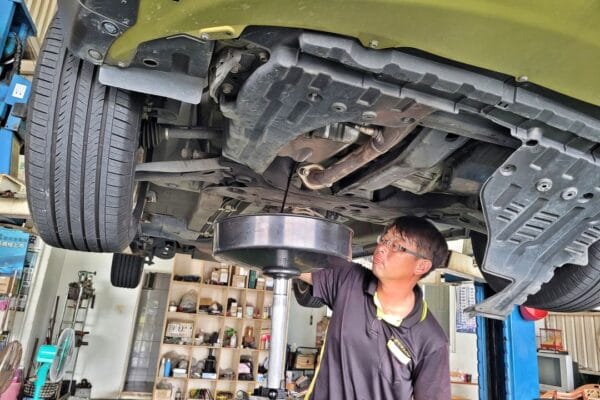 13′ 淺綠 SX4 交車前保養