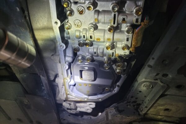 17′ 黑 Grand Lancer 拆洗變速箱油底殼