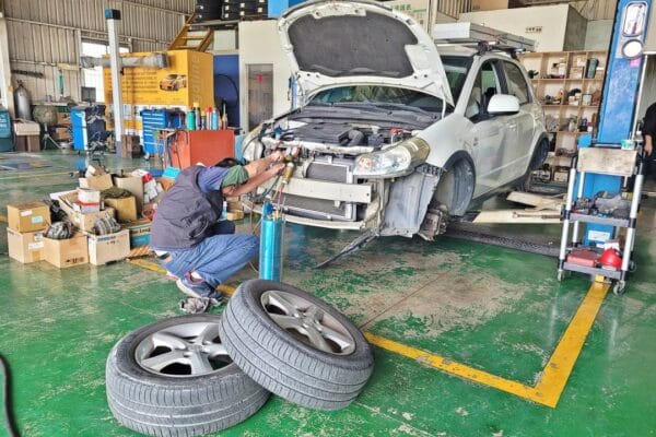 08′ 白 Suzuki SX4 冷氣不冷
