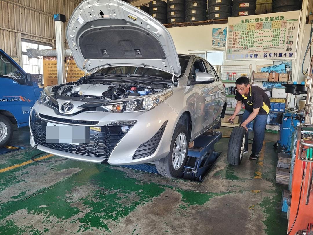 19' 銀 Yaris 換輪胎/交車前保養