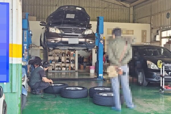 12′ 棕 CR-V 更換全車避震/換新輪胎(Dunlop PT5)