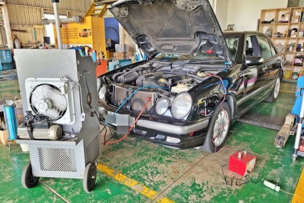 01′ 黑 MB W210 E280 冷氣系統查修