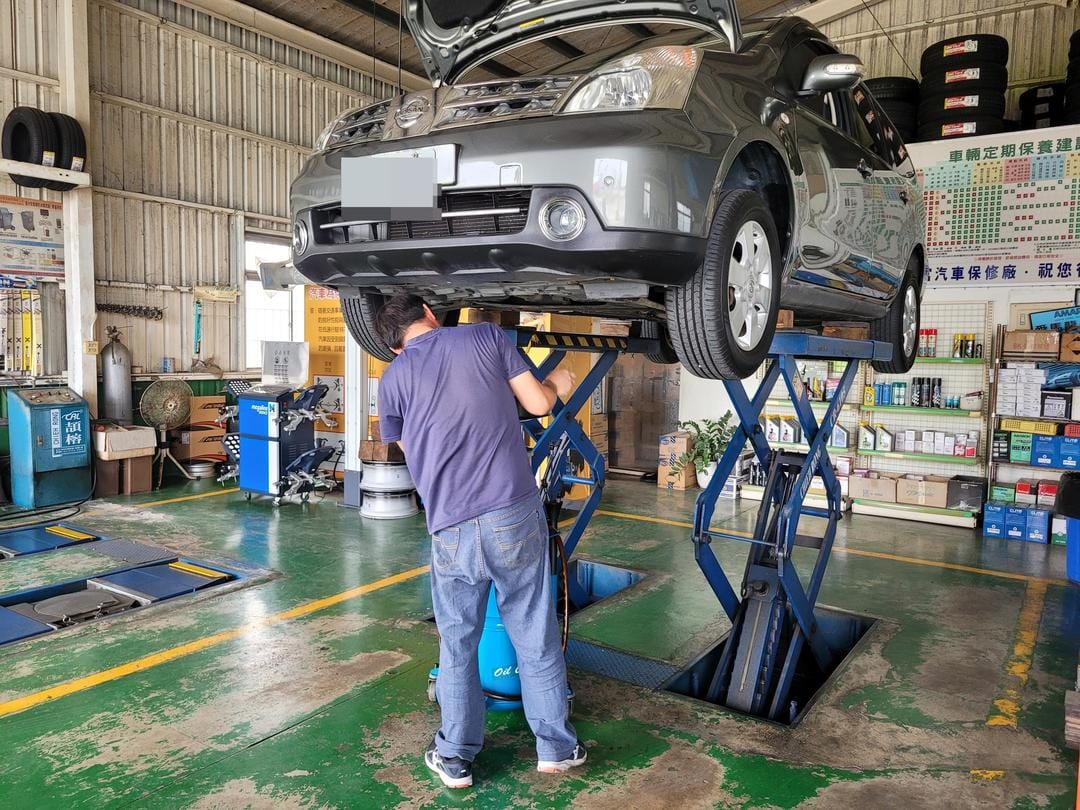 11' 灰 Grand Livina 交車前保養