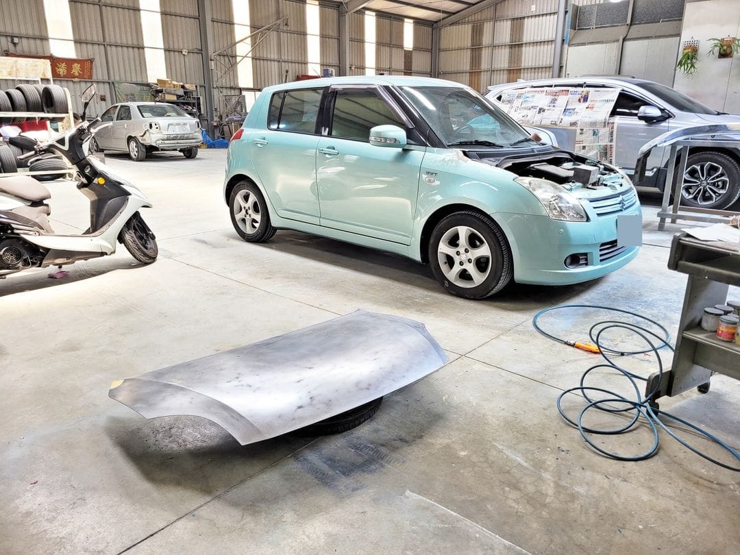 07' 淺綠 Suzuki Swift 做鈑烤