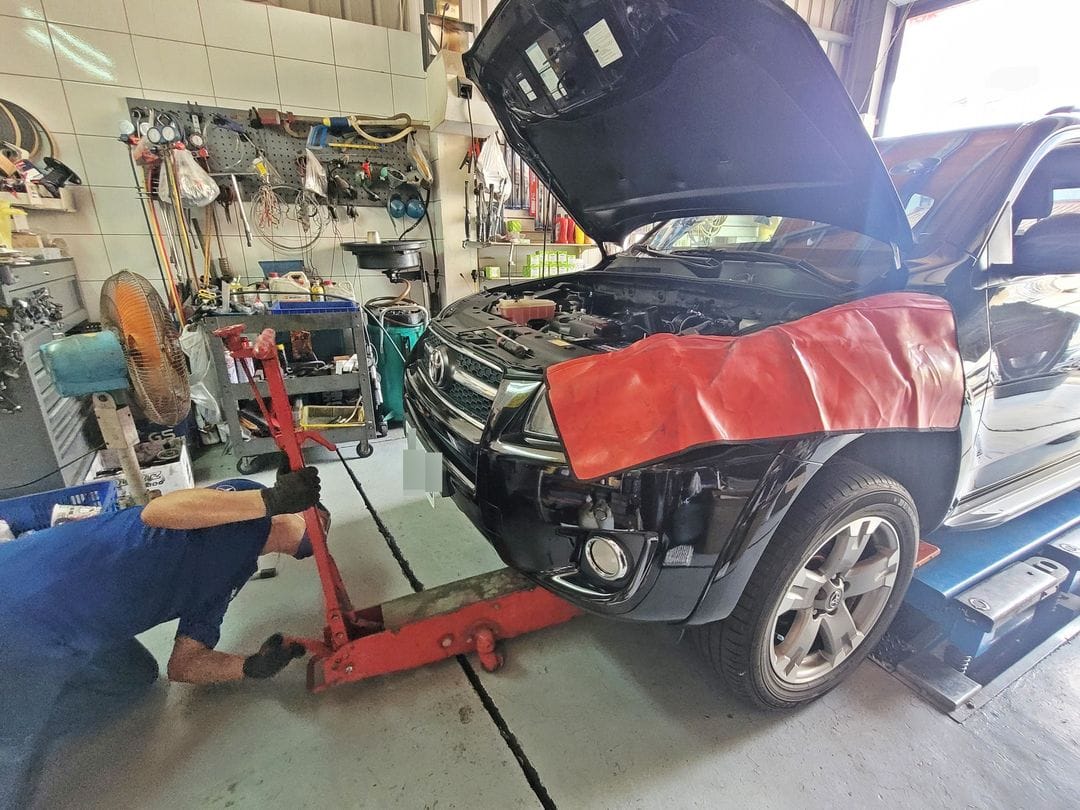 11' 黑 Toyota RAV4 更換全車引擎腳