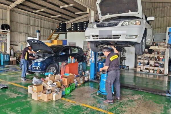 01′ 白 Altis & 15′ 藍 ix35 做定保