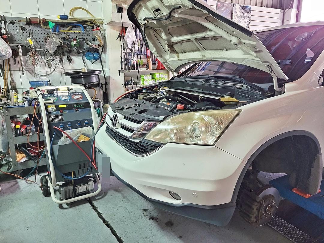 10' 白 CR-V 做18萬公里定保