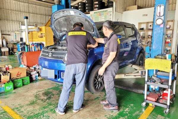 17′ 藍 Suzuki Ignis 更換全車避震(上)