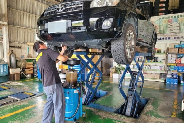 09′ 黑 RAV4 4WD 定保&前後差速器油