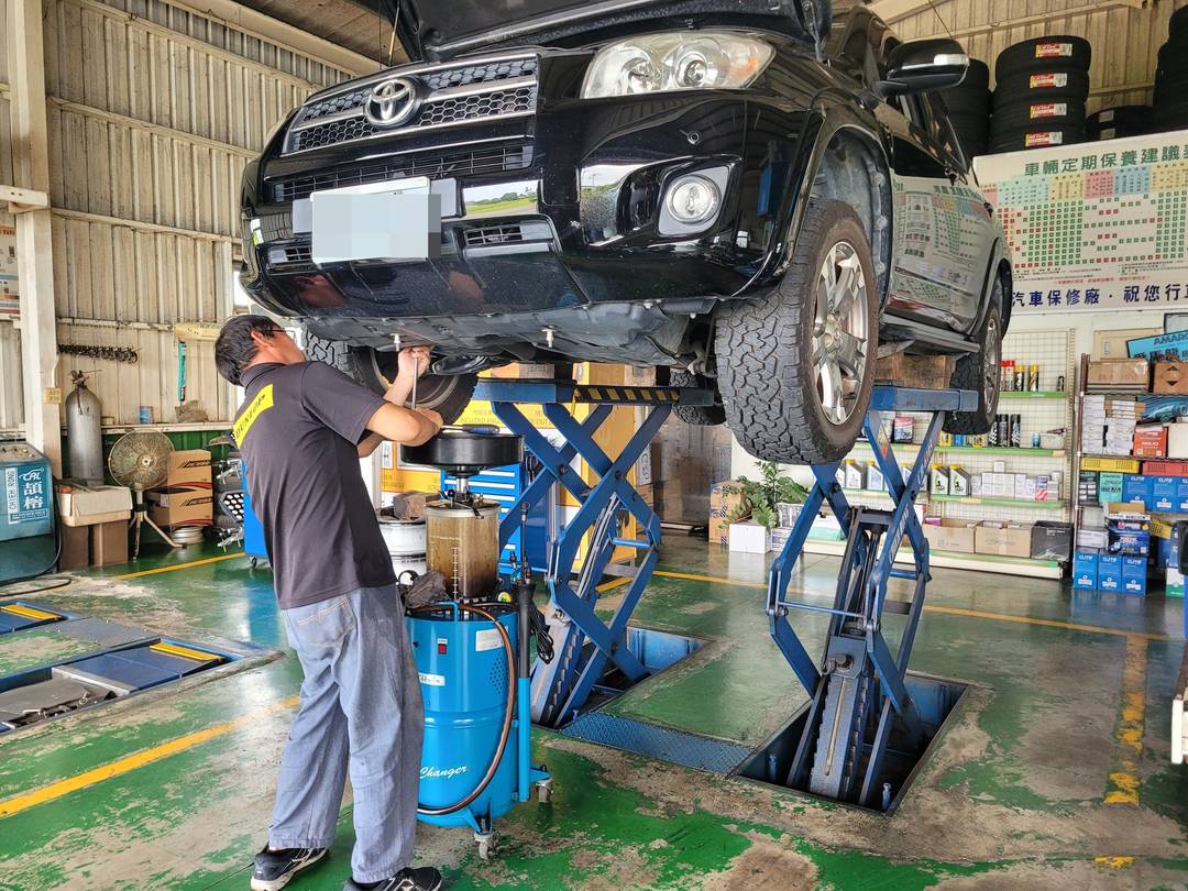 09' 黑 RAV4 4WD 定保&前後差速器油